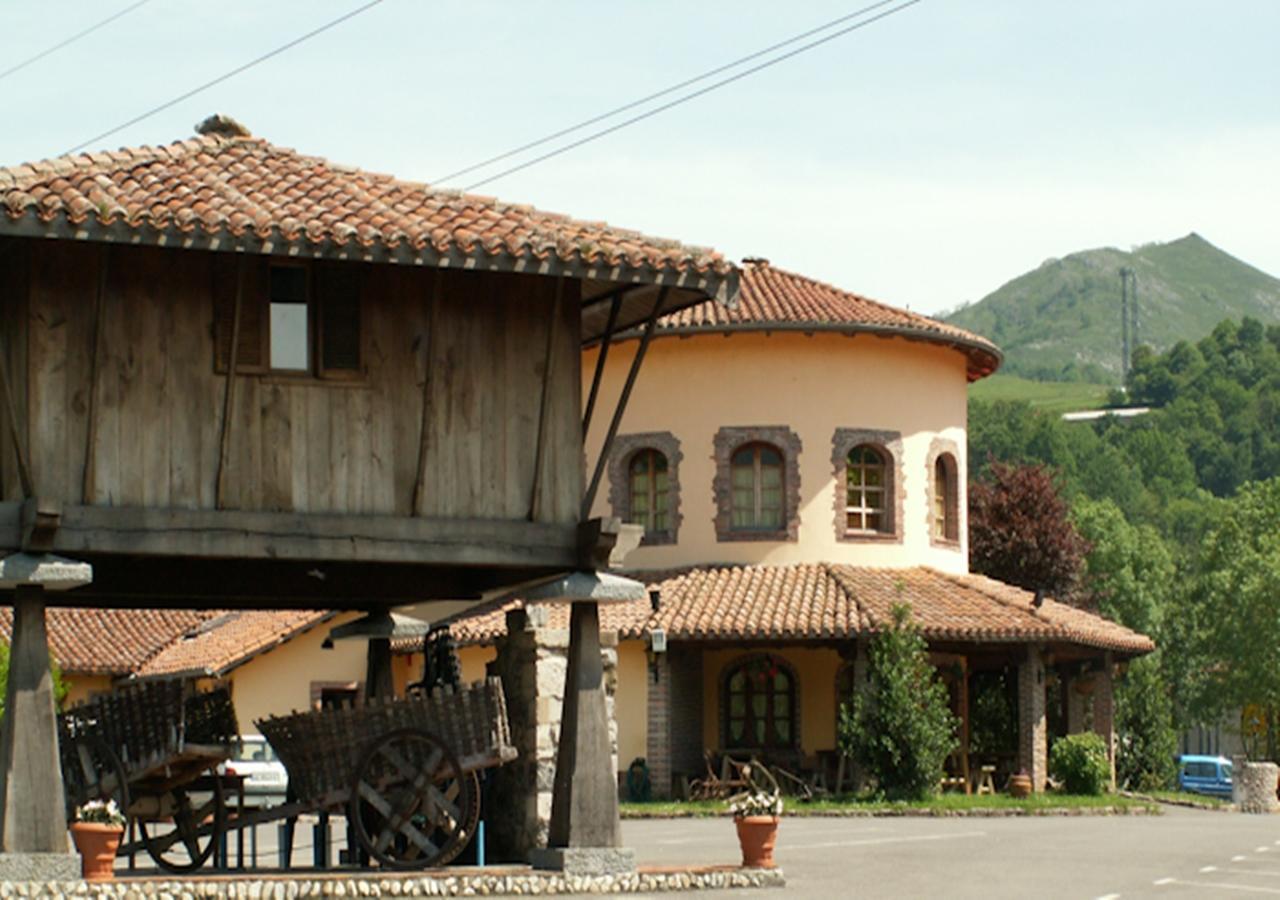 Hotel El Bricial Soto De Cangas Exterior photo
